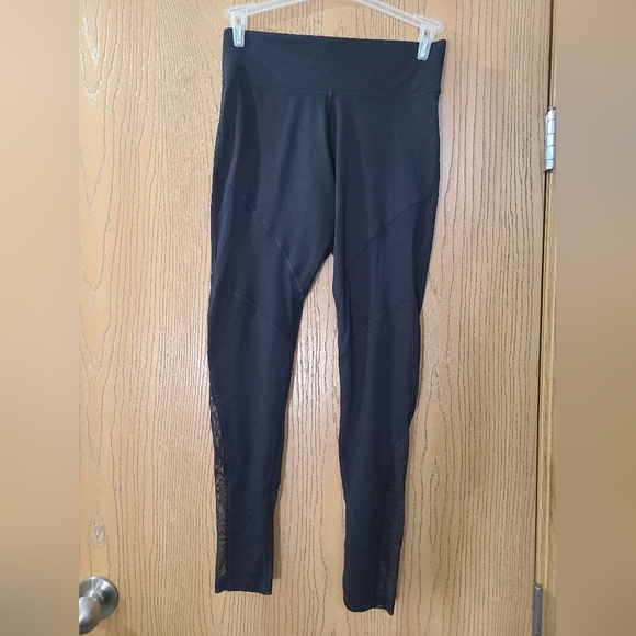 Victoria's Secret PINK Ultimate Black Mesh Yoga Workout Leggings - Picture 1 of 4